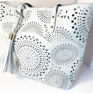 Urban Expressions Bella Laser Cut Tote